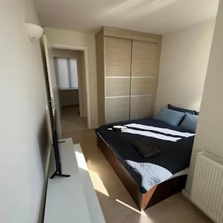 Deluxe Ferhadija